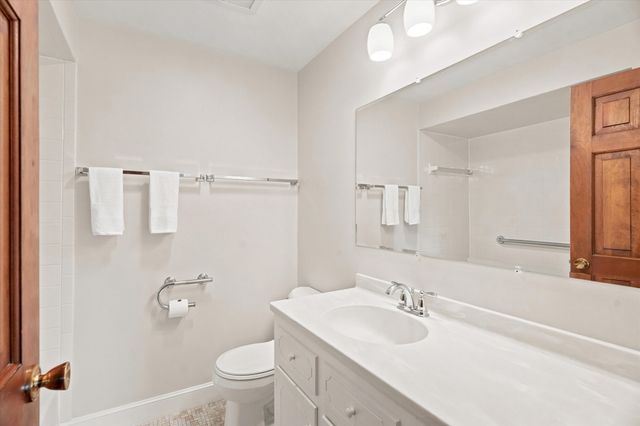 3 Wayside Ln, Acton, MA 01720