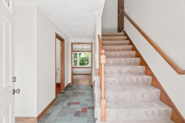 3 Wayside Ln, Acton, MA 01720