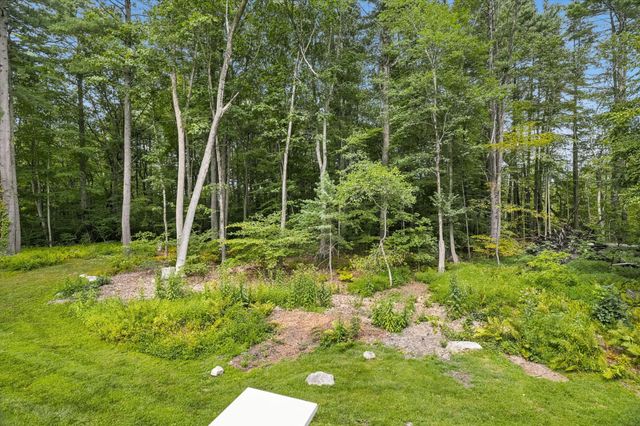 3 Wayside Ln, Acton, MA 01720