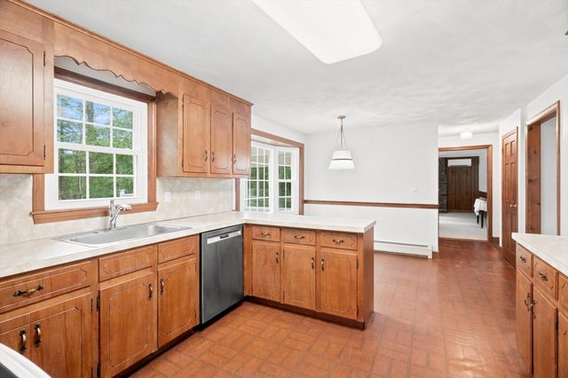 3 Wayside Ln, Acton, MA 01720