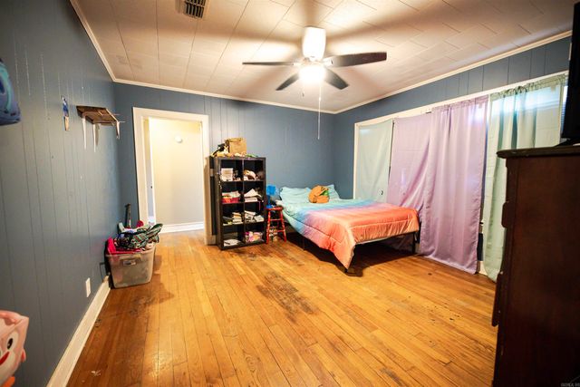 208 S Womble Ave, Camden, AR 71701