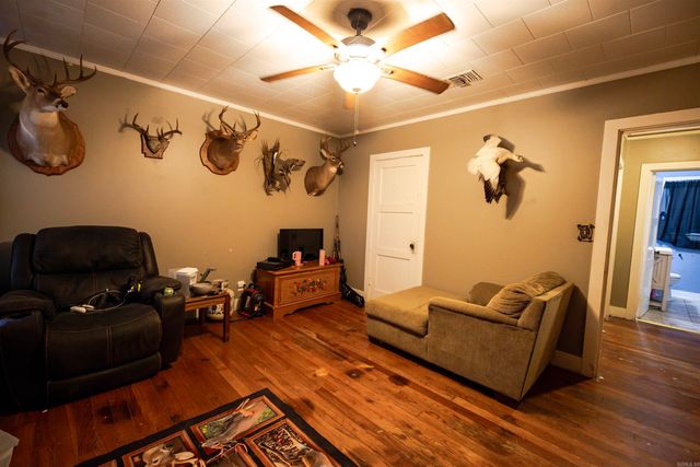 208 S Womble Ave, Camden, AR 71701