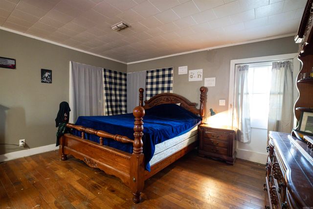 208 S Womble Ave, Camden, AR 71701