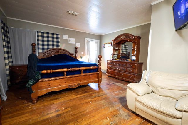 208 S Womble Ave, Camden, AR 71701