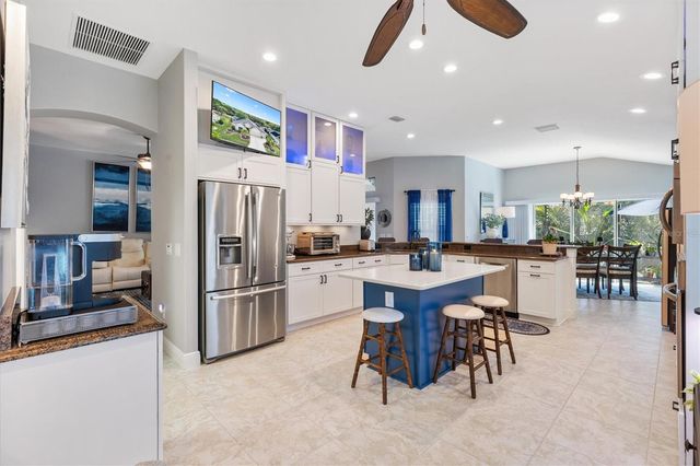 562 BRADFORD LOOP, The Villages, FL 32163