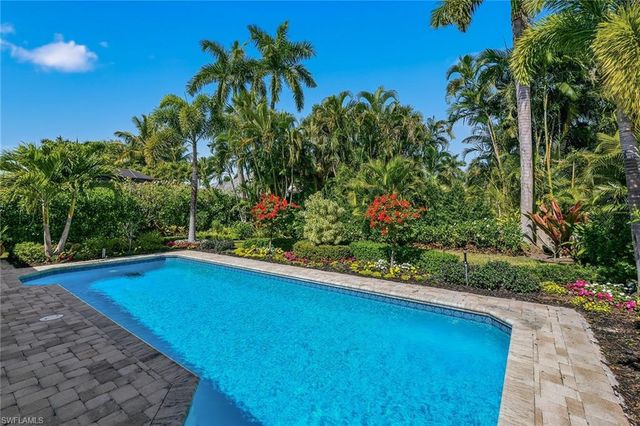 517 Turtle Hatch LN, Naples, FL 34103