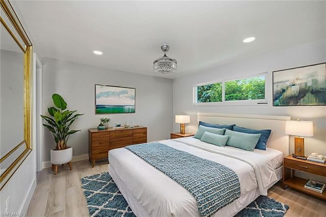 517 Turtle Hatch LN, Naples, FL 34103