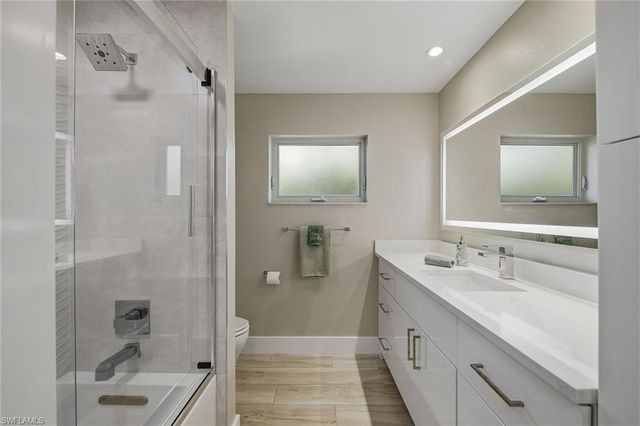 517 Turtle Hatch LN, Naples, FL 34103