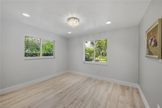 517 Turtle Hatch LN, Naples, FL 34103