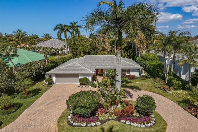 517 Turtle Hatch LN, Naples, FL 34103