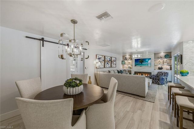 517 Turtle Hatch LN, Naples, FL 34103