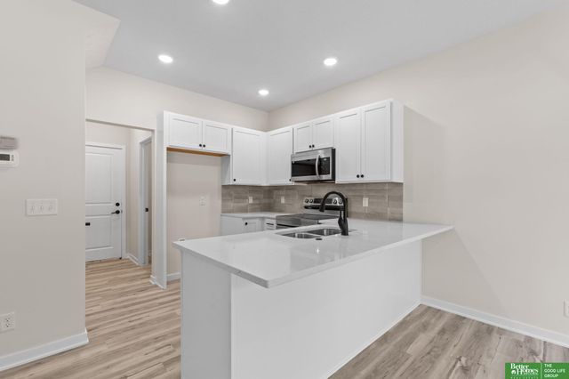 7122 N 79th Court, Omaha, NE 68122