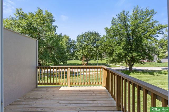 7122 N 79th Court, Omaha, NE 68122