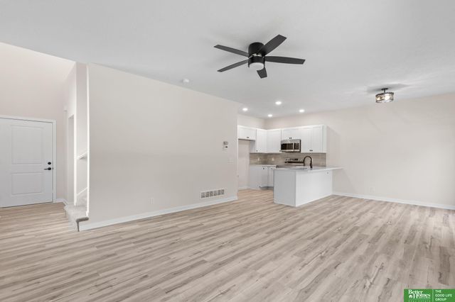 7122 N 79th Court, Omaha, NE 68122