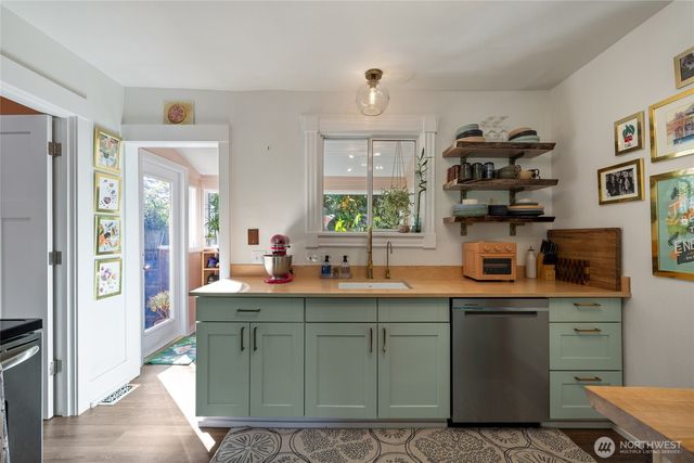 3421 SW Trenton Street, Seattle, WA 98126