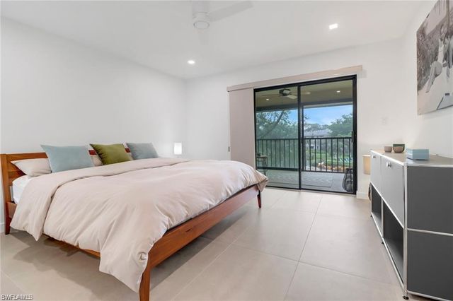 5964 Pelican Bay BLVD 434, Naples, FL 34108