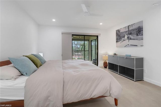 5964 Pelican Bay BLVD 434, Naples, FL 34108