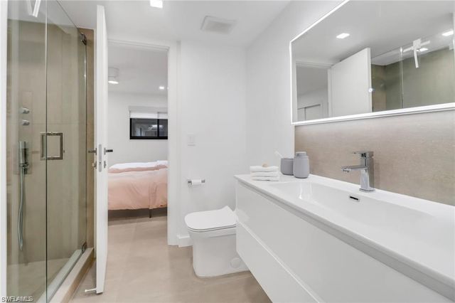 5964 Pelican Bay BLVD 434, Naples, FL 34108