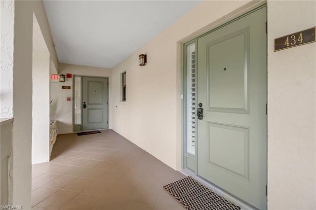 5964 Pelican Bay BLVD 434, Naples, FL 34108