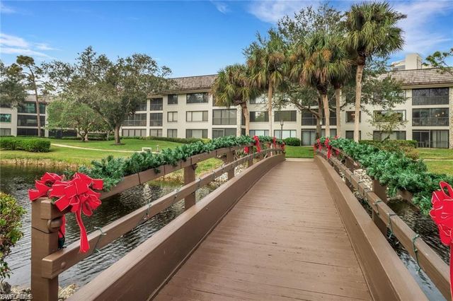 5964 Pelican Bay BLVD 434, Naples, FL 34108
