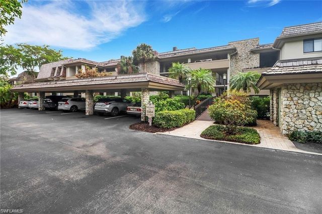 5964 Pelican Bay BLVD 434, Naples, FL 34108
