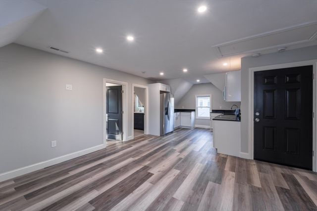 72 Florence St 2, Worcester, MA 01603