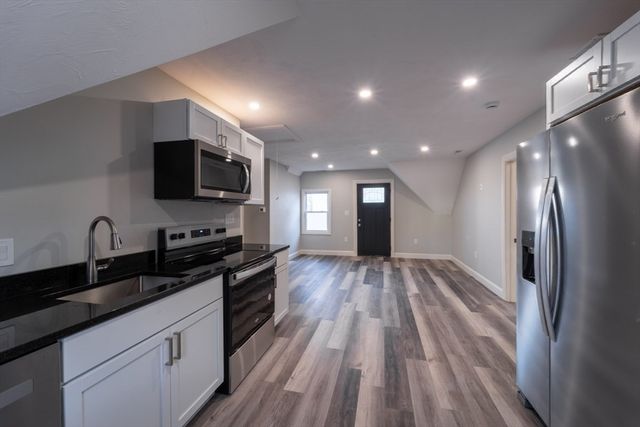 72 Florence St 2, Worcester, MA 01603