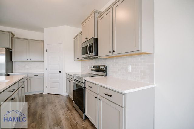 215 Deerfield Drive NE, Ludowici, GA 31316