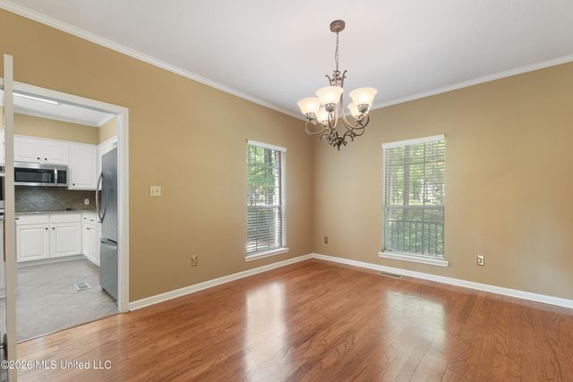 87 Fairlake Drive, Hattiesburg, MS 39402