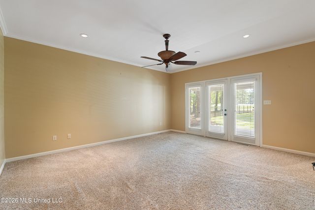 87 Fairlake Drive, Hattiesburg, MS 39402