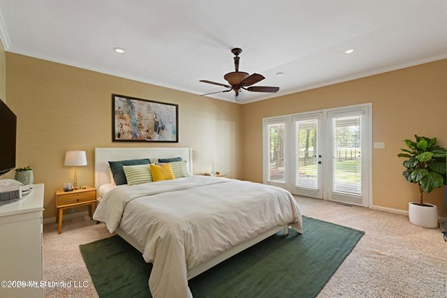 87 Fairlake Drive, Hattiesburg, MS 39402