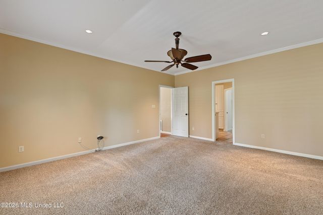 87 Fairlake Drive, Hattiesburg, MS 39402