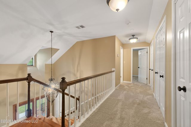 87 Fairlake Drive, Hattiesburg, MS 39402