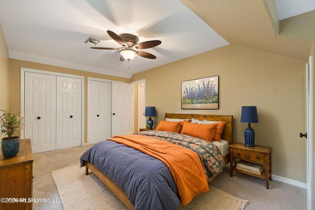 87 Fairlake Drive, Hattiesburg, MS 39402