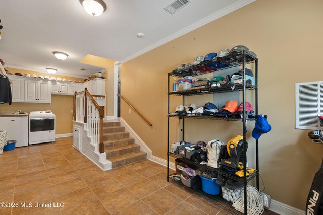 87 Fairlake Drive, Hattiesburg, MS 39402