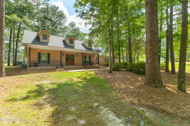 87 Fairlake Drive, Hattiesburg, MS 39402