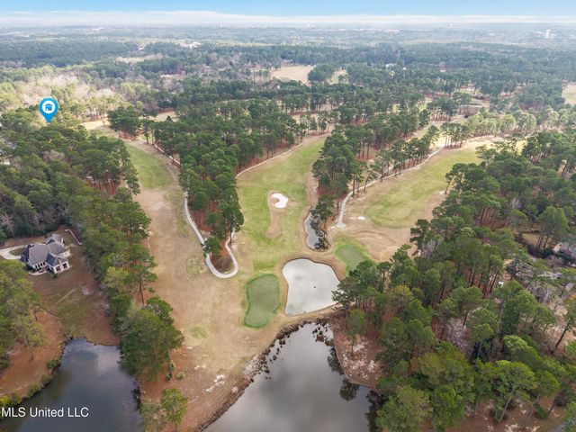87 Fairlake Drive, Hattiesburg, MS 39402