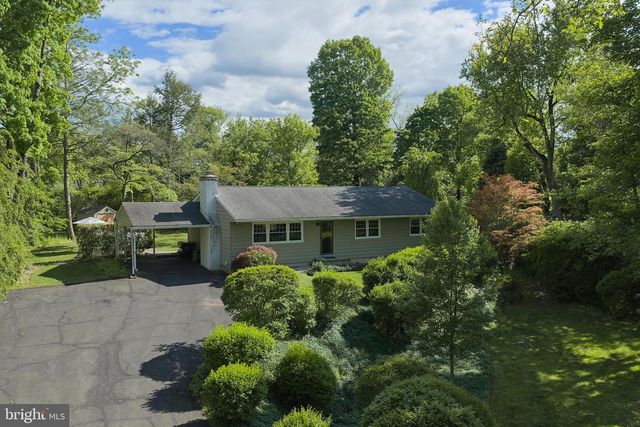 77 SUNSET DR, New Hope, PA 18938