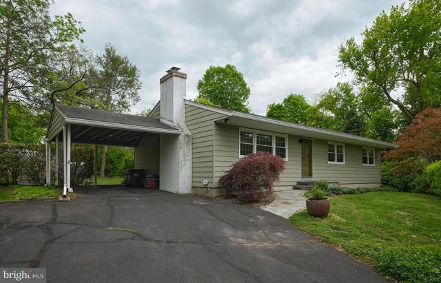 77 SUNSET DR, New Hope, PA 18938