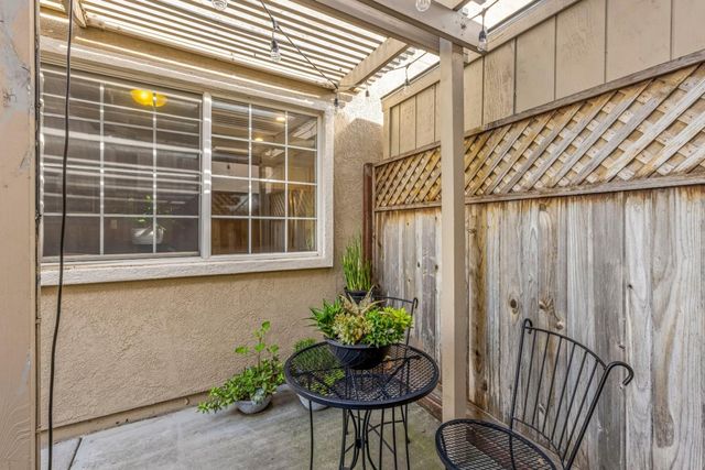 9400 Benbow Drive, Gilroy, CA 95020