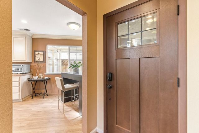 9400 Benbow Drive, Gilroy, CA 95020