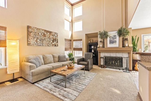 9400 Benbow Drive, Gilroy, CA 95020