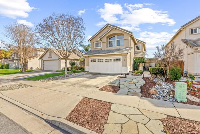 9400 Benbow Drive, Gilroy, CA 95020