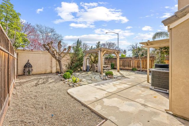 9400 Benbow Drive, Gilroy, CA 95020