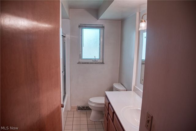 333 E Ridgewood Drive, Seven Hills, OH 44131