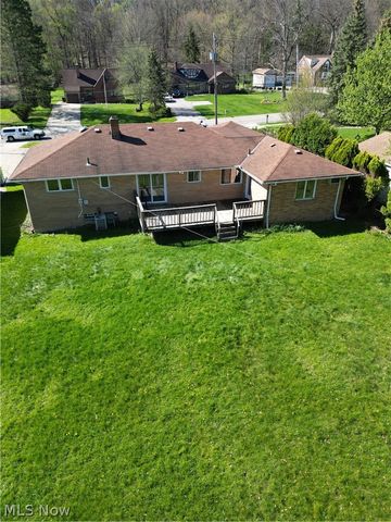 333 E Ridgewood Drive, Seven Hills, OH 44131