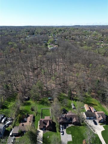 333 E Ridgewood Drive, Seven Hills, OH 44131