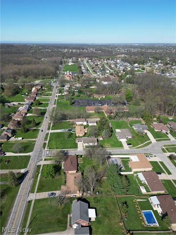 333 E Ridgewood Drive, Seven Hills, OH 44131