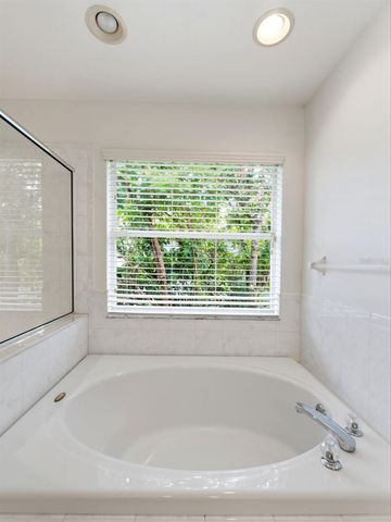 14843 HERONGLEN DRIVE, Lithia, FL 33547