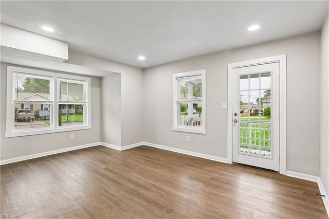 924 Ivy AVE, Newport News, VA 23607